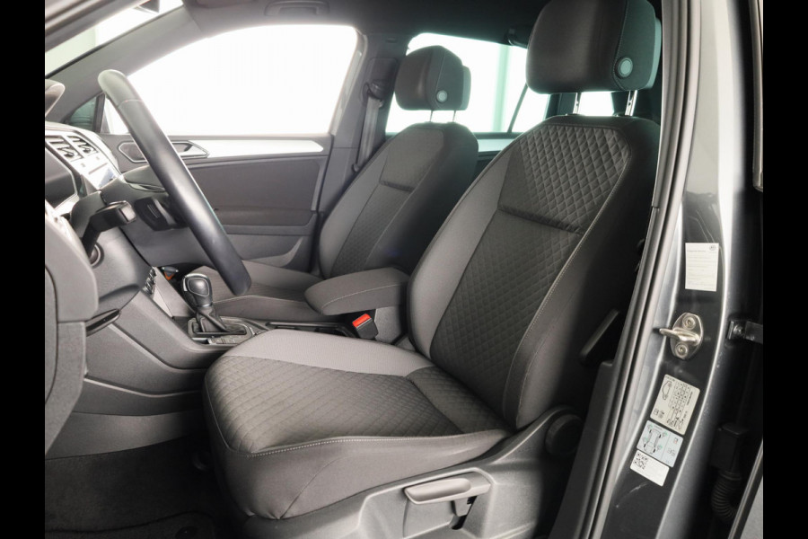 Volkswagen Tiguan 1.4 TSI 4Motion Comfortline Business 150 pk Automaat (DSG) | Navigatie | Trekhaak (wegklapbaar) | Parkeersensoren (Park assist) | Achteruitrijcamera | LED koplampen | Keyless |