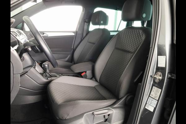 Volkswagen Tiguan 1.4 TSI 4Motion Comfortline Business 150 pk Automaat (DSG) | Navigatie | Trekhaak (wegklapbaar) | Parkeersensoren (Park assist) | Achteruitrijcamera | LED koplampen | Keyless |