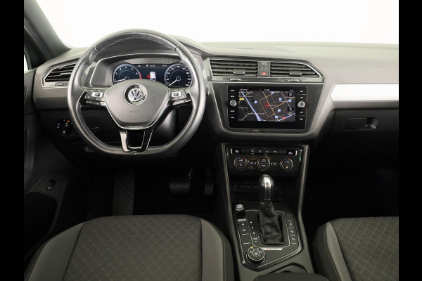 Volkswagen Tiguan 1.4 TSI 4Motion Comfortline Business 150 pk Automaat (DSG) | Navigatie | Trekhaak (wegklapbaar) | Parkeersensoren (Park assist) | Achteruitrijcamera | LED koplampen | Keyless |