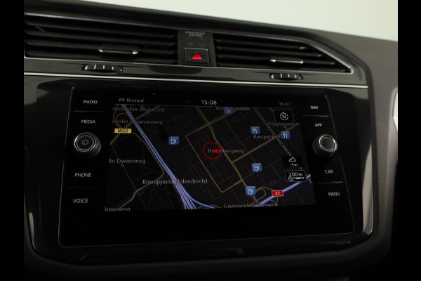 Volkswagen Tiguan 1.4 TSI 4Motion Comfortline Business 150 pk Automaat (DSG) | Navigatie | Trekhaak (wegklapbaar) | Parkeersensoren (Park assist) | Achteruitrijcamera | LED koplampen | Keyless |