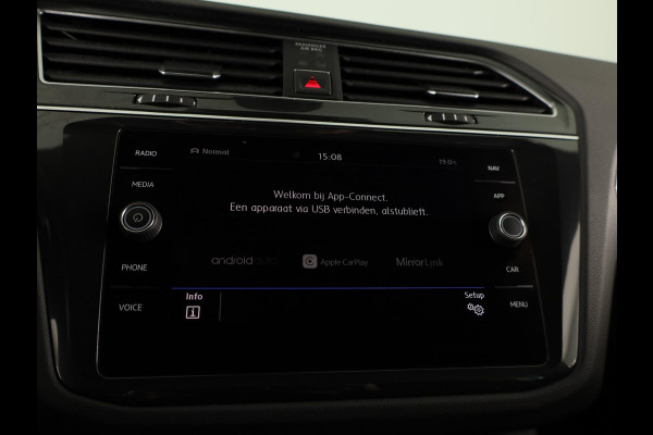 Volkswagen Tiguan 1.4 TSI 4Motion Comfortline Business 150 pk Automaat (DSG) | Navigatie | Trekhaak (wegklapbaar) | Parkeersensoren (Park assist) | Achteruitrijcamera | LED koplampen | Keyless |
