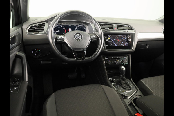 Volkswagen Tiguan 1.4 TSI 4Motion Comfortline Business 150 pk Automaat (DSG) | Navigatie | Trekhaak (wegklapbaar) | Parkeersensoren (Park assist) | Achteruitrijcamera | LED koplampen | Keyless |