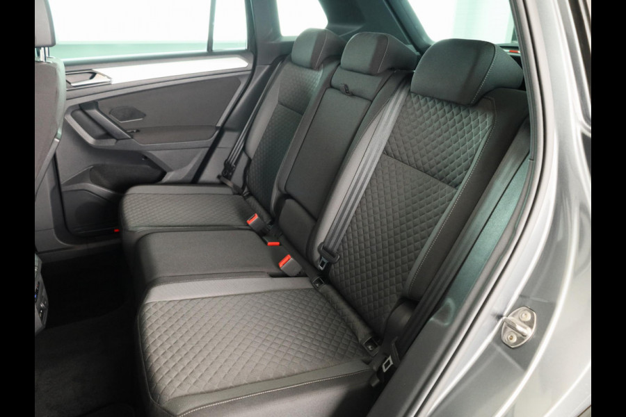 Volkswagen Tiguan 1.4 TSI 4Motion Comfortline Business 150 pk Automaat (DSG) | Navigatie | Trekhaak (wegklapbaar) | Parkeersensoren (Park assist) | Achteruitrijcamera | LED koplampen | Keyless |