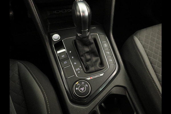 Volkswagen Tiguan 1.4 TSI 4Motion Comfortline Business 150 pk Automaat (DSG) | Navigatie | Trekhaak (wegklapbaar) | Parkeersensoren (Park assist) | Achteruitrijcamera | LED koplampen | Keyless |