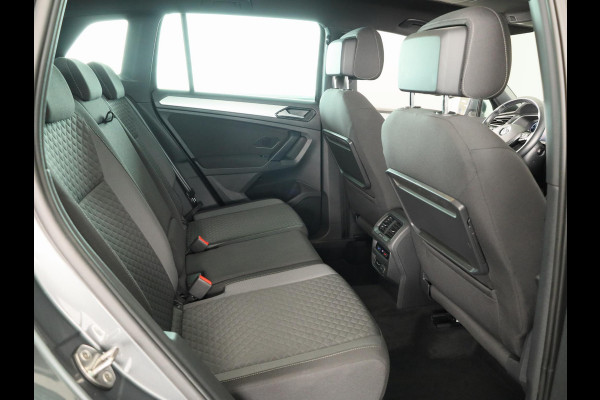 Volkswagen Tiguan 1.4 TSI 4Motion Comfortline Business 150 pk Automaat (DSG) | Navigatie | Trekhaak (wegklapbaar) | Parkeersensoren (Park assist) | Achteruitrijcamera | LED koplampen | Keyless |
