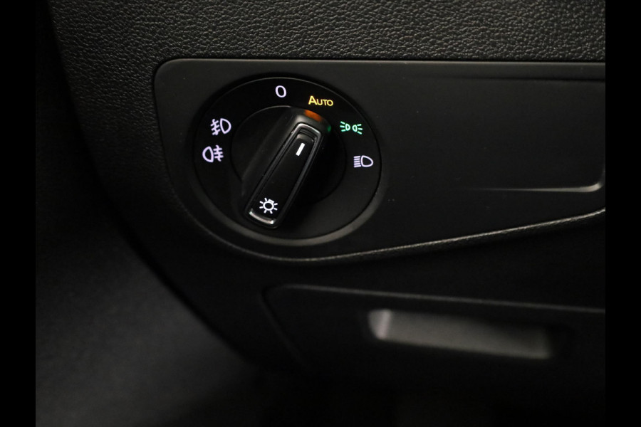 Volkswagen Tiguan 1.4 TSI 4Motion Comfortline Business 150 pk Automaat (DSG) | Navigatie | Trekhaak (wegklapbaar) | Parkeersensoren (Park assist) | Achteruitrijcamera | LED koplampen | Keyless |