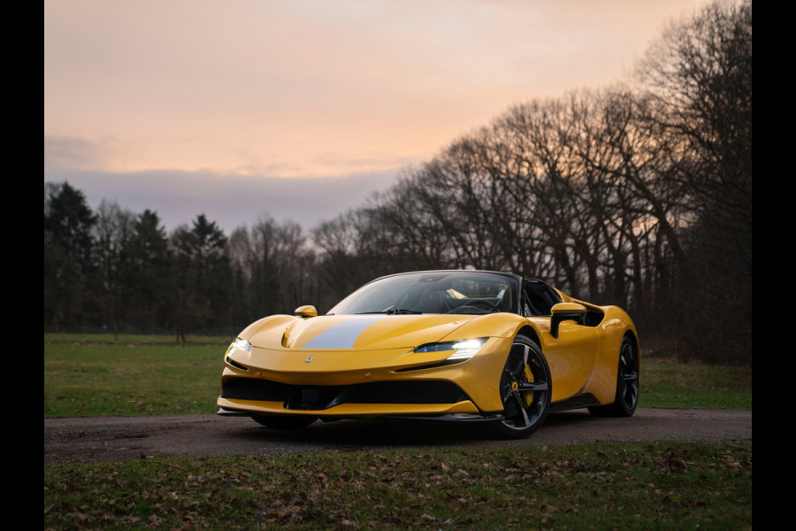 Ferrari SF90 Spider 4.0 V8 Assetto Fiorano | Giallo Triplo Strato | full carbon | JBL | etc
