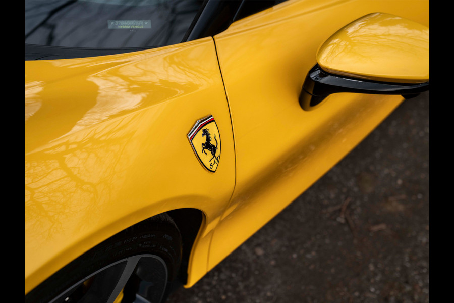 Ferrari SF90 Spider 4.0 V8 Assetto Fiorano | Giallo Triplo Strato | full carbon | JBL | etc