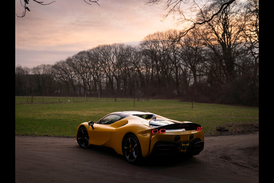 Ferrari SF90 Spider 4.0 V8 Assetto Fiorano | Giallo Triplo Strato | full carbon | JBL | etc