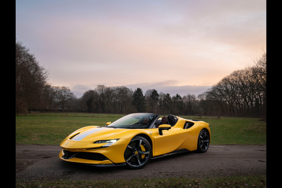 Ferrari SF90 Spider 4.0 V8 Assetto Fiorano | Giallo Triplo Strato | full carbon | JBL | etc