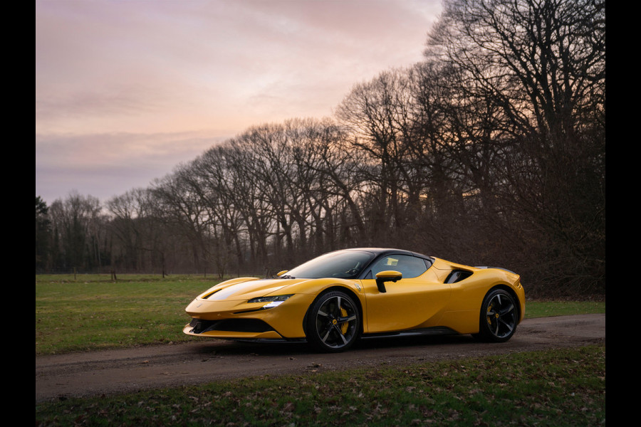 Ferrari SF90 Spider 4.0 V8 Assetto Fiorano | Giallo Triplo Strato | full carbon | JBL | etc