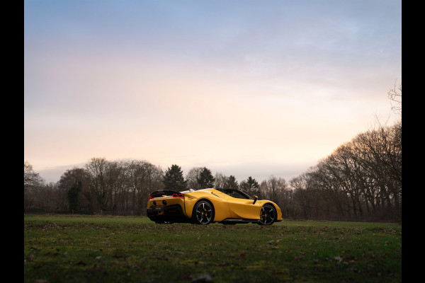 Ferrari SF90 Spider 4.0 V8 Assetto Fiorano | Giallo Triplo Strato | full carbon | JBL | etc