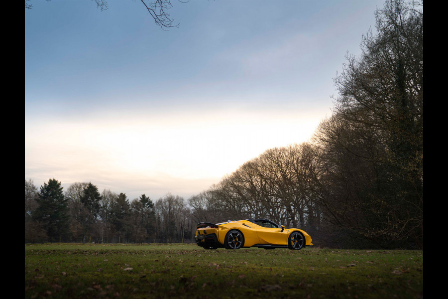Ferrari SF90 Spider 4.0 V8 Assetto Fiorano | Giallo Triplo Strato | full carbon | JBL | etc