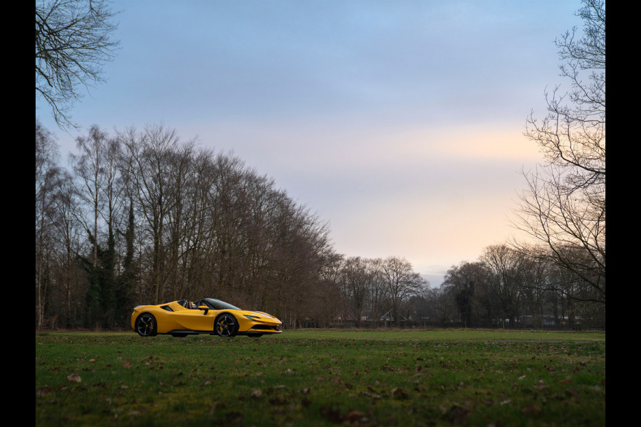 Ferrari SF90 Spider 4.0 V8 Assetto Fiorano | Giallo Triplo Strato | full carbon | JBL | etc