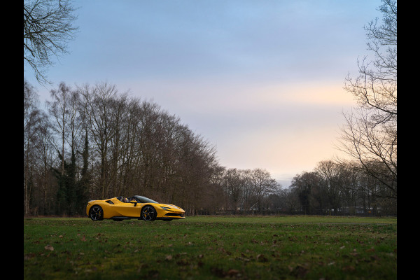 Ferrari SF90 Spider 4.0 V8 Assetto Fiorano | Giallo Triplo Strato | full carbon | JBL | etc