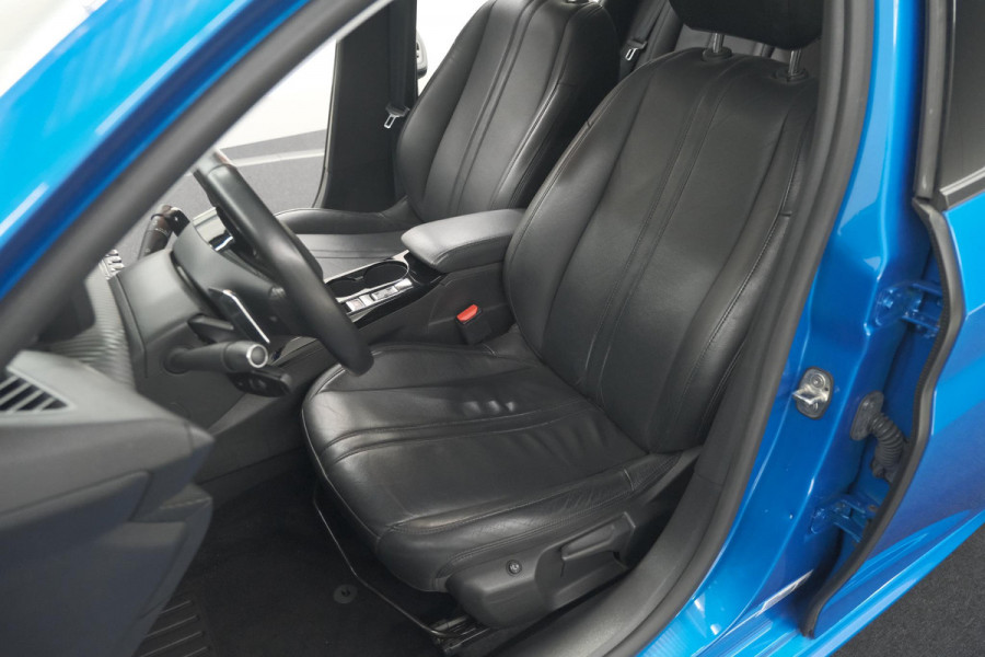 Peugeot 208 PureTech 100 EAT8 Allure Pack | Camera | Leer-Pakket | Stoelverwarming | Apple Carplay