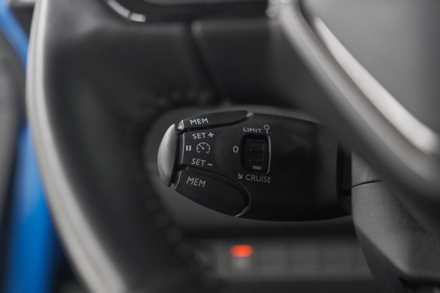 Peugeot 208 PureTech 100 EAT8 Allure Pack | Camera | Leer-Pakket | Stoelverwarming | Apple Carplay