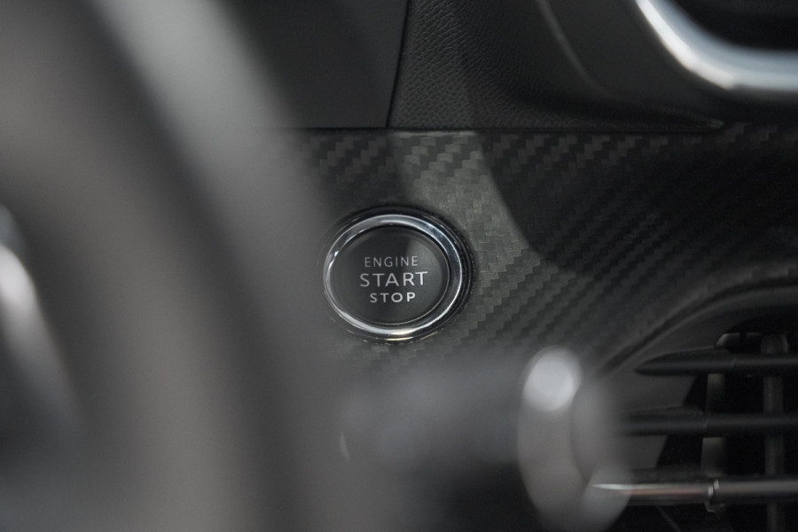 Peugeot 208 PureTech 100 EAT8 Allure Pack | Camera | Leer-Pakket | Stoelverwarming | Apple Carplay