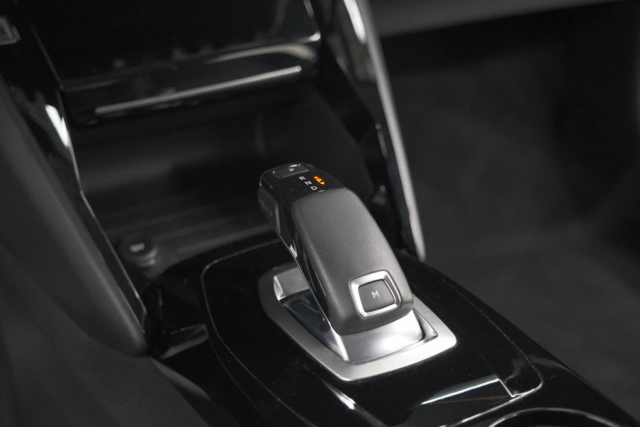 Peugeot 208 PureTech 100 EAT8 Allure Pack | Camera | Leer-Pakket | Stoelverwarming | Apple Carplay