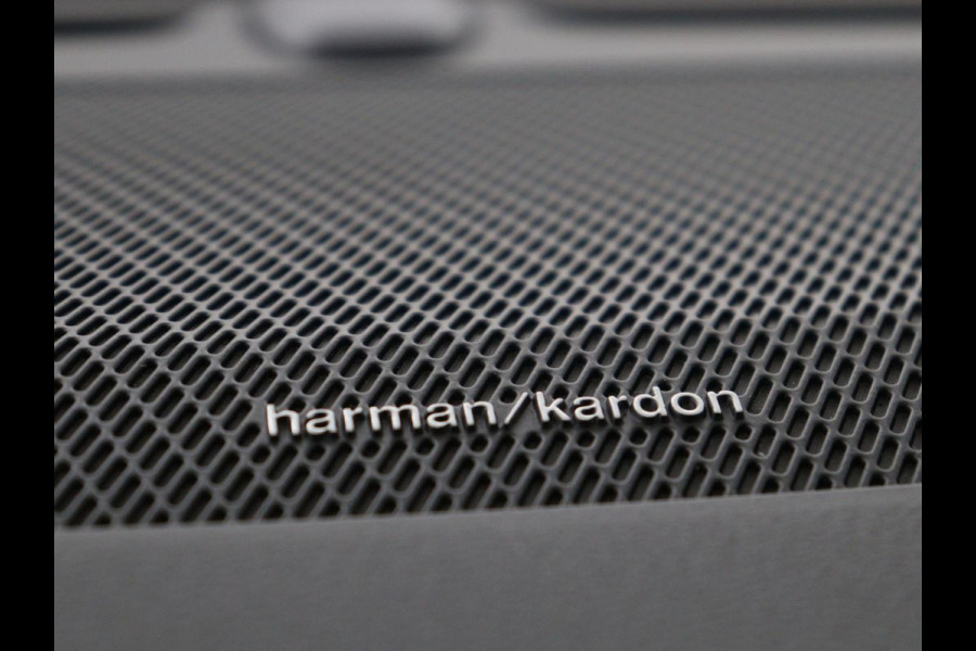 Volvo XC90 2.0 T8 AWD R-Design | Panoramadak | Stoelventilatie | Head-Up | Massage | 360 Camera | Leder | Adaptive cruise | Carplay | Harman/Kardon | Achterbankverwarming | Navigatie | PHEV | Plug In