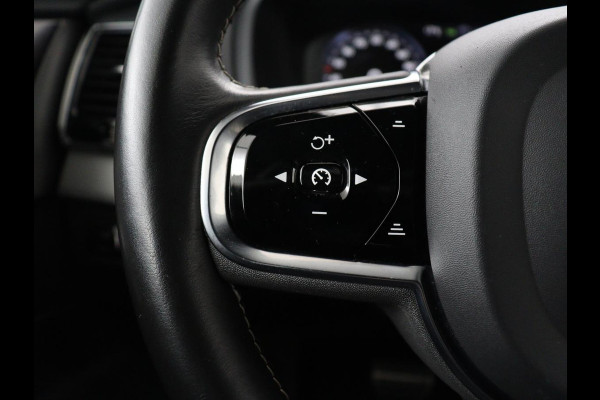 Volvo XC90 2.0 T8 AWD R-Design | Panoramadak | Stoelventilatie | Head-Up | Massage | 360 Camera | Leder | Adaptive cruise | Carplay | Harman/Kardon | Achterbankverwarming | Navigatie | PHEV | Plug In
