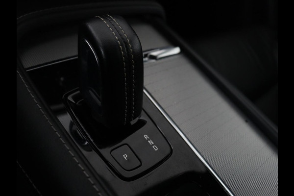 Volvo XC90 2.0 T8 AWD R-Design | Panoramadak | Stoelventilatie | Head-Up | Massage | 360 Camera | Leder | Adaptive cruise | Carplay | Harman/Kardon | Achterbankverwarming | Navigatie | PHEV | Plug In