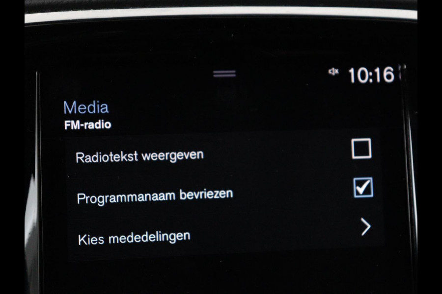 Volvo XC90 2.0 T8 AWD R-Design | Panoramadak | Stoelventilatie | Head-Up | Massage | 360 Camera | Leder | Adaptive cruise | Carplay | Harman/Kardon | Achterbankverwarming | Navigatie | PHEV | Plug In