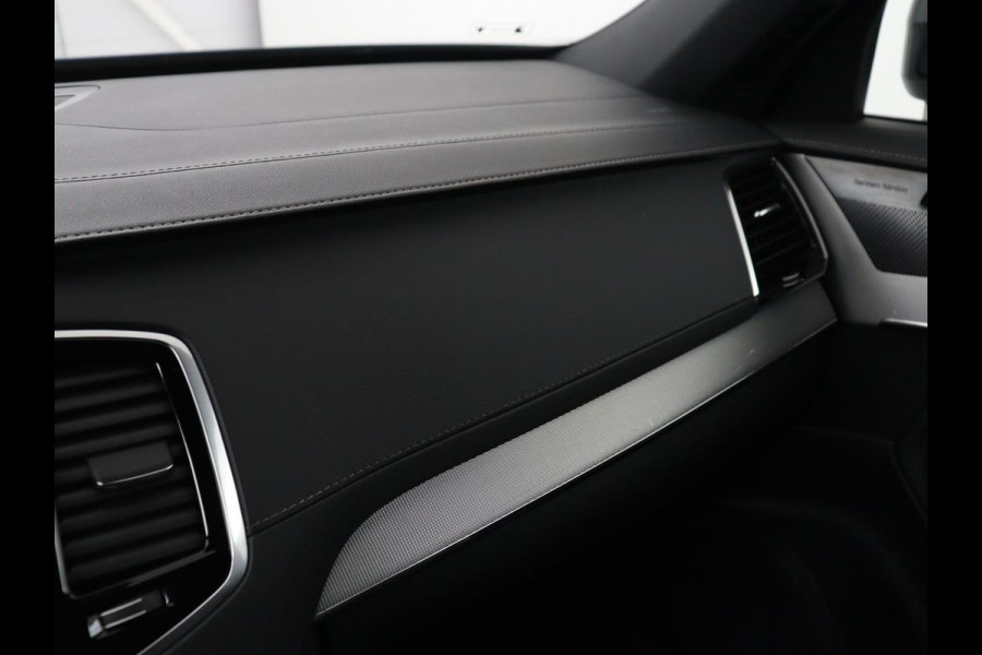 Volvo XC90 2.0 T8 AWD R-Design | Panoramadak | Stoelventilatie | Head-Up | Massage | 360 Camera | Leder | Adaptive cruise | Carplay | Harman/Kardon | Achterbankverwarming | Navigatie | PHEV | Plug In