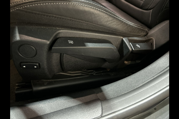 BMW i4 eDrive40 84 kWh | trekhaak | Leder interieur |