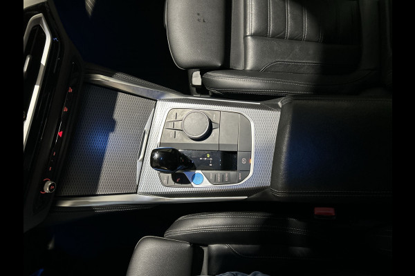 BMW i4 eDrive40 84 kWh | trekhaak | Leder interieur |