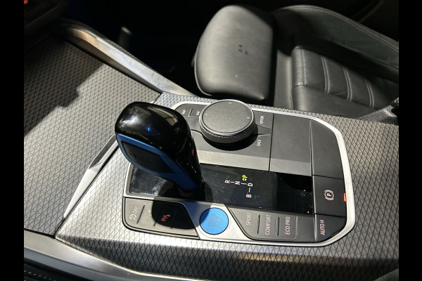 BMW i4 eDrive40 84 kWh | trekhaak | Leder interieur |