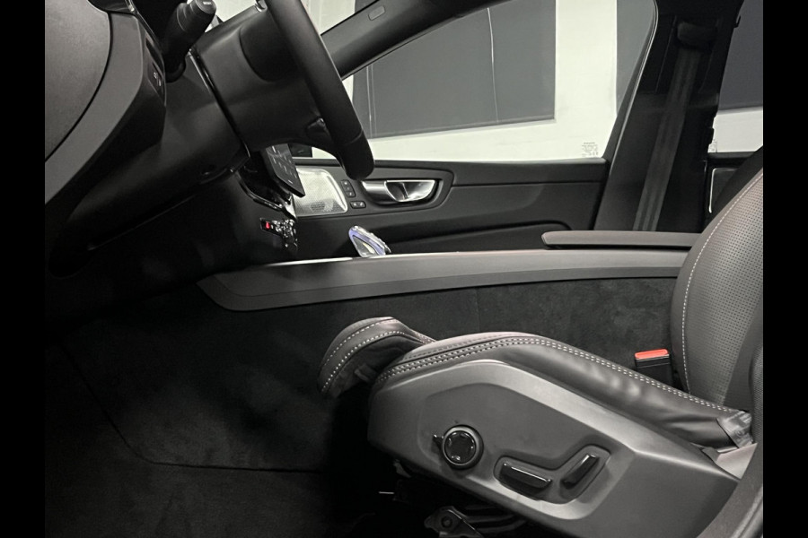 Volvo XC60 T8 PHEV AWD Ultra Black Edition *455PK* Bowers & Wilkins | Open dak | Massage | Stoel ventilatie | Stoel-/stuurverwarming | Head-up | 360 camera