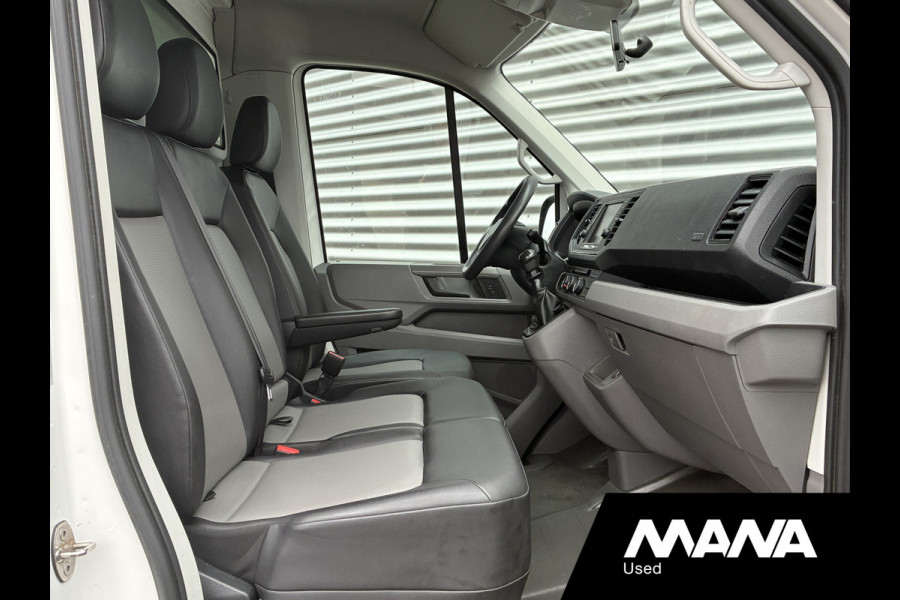 Volkswagen Crafter 2.0TDI 177PK Bakwagen Laadklep 750kg Lat om Lat Trekhaak Zijdeur Lederen bekleding Airco