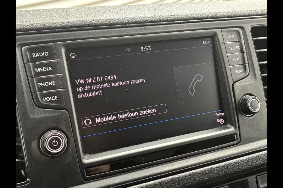 Volkswagen Crafter 2.0TDI 177PK Bakwagen Laadklep 750kg Lat om Lat Trekhaak Zijdeur Lederen bekleding Airco