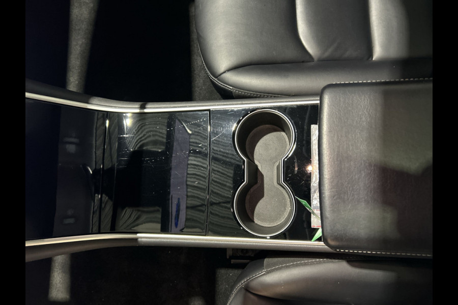 Tesla Model 3 Standard RWD Plus 60 kWh | Led verlichting | Panoramadak |