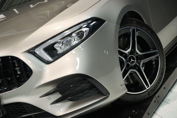 Mercedes-Benz A-Klasse AMG 35 4MATIC / PANO / CAMERA / DODEHOEK / CARPLAY / STOELVERW