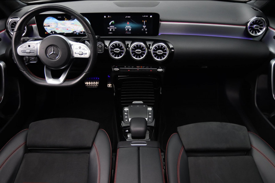 Mercedes-Benz A-Klasse AMG 35 4MATIC / PANO / CAMERA / DODEHOEK / CARPLAY / STOELVERW