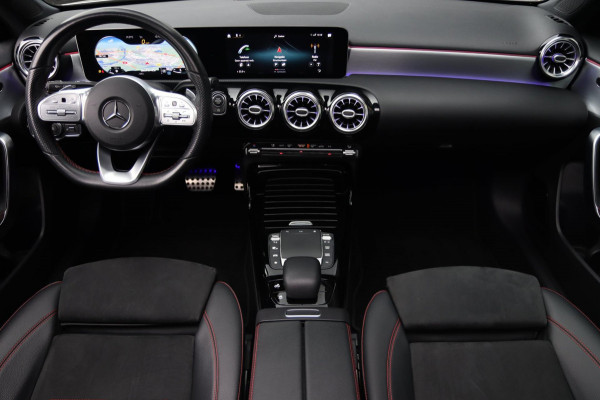 Mercedes-Benz A-Klasse AMG 35 4MATIC / PANO / CAMERA / DODEHOEK / CARPLAY / STOELVERW