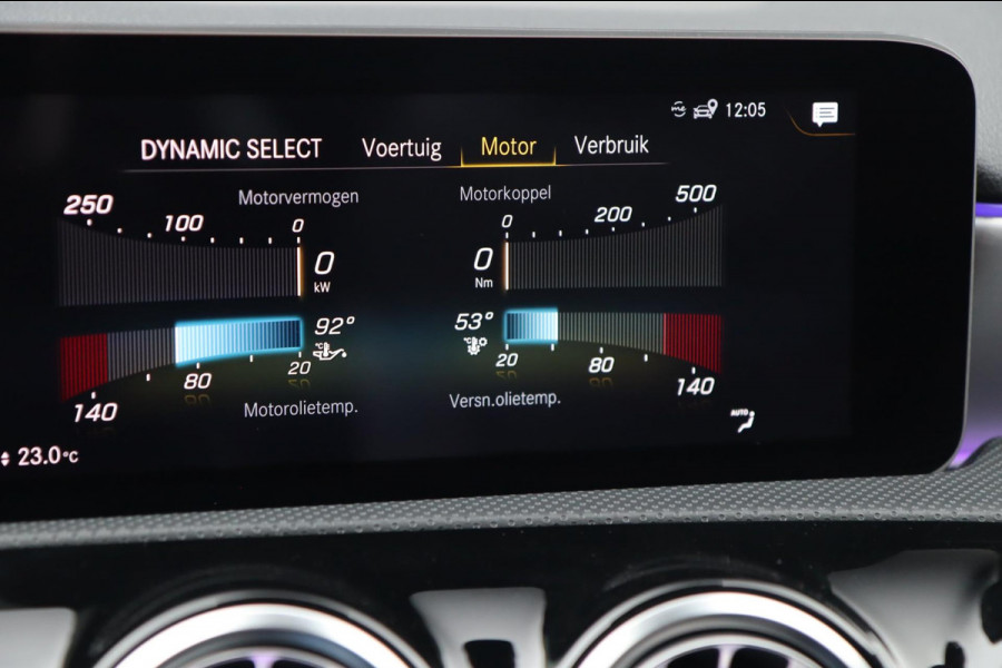 Mercedes-Benz A-Klasse AMG 35 4MATIC / PANO / CAMERA / DODEHOEK / CARPLAY / STOELVERW