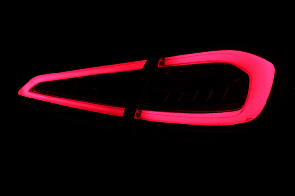 Mercedes-Benz A-Klasse AMG 35 4MATIC / PANO / CAMERA / DODEHOEK / CARPLAY / STOELVERW