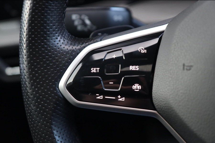 Volkswagen Golf 1.4 eHybrid GTE / PANO / ACC / KEYLESS / CAMERA / ALCANTARA