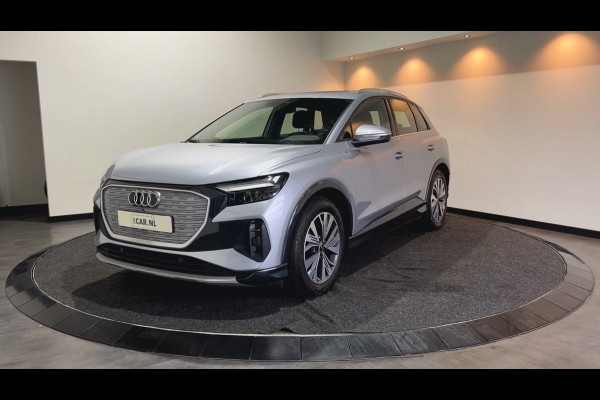 Audi Q4 e-tron 40 Launch edition 77 kWh | parkeer sensoren | schuifbaar dak |