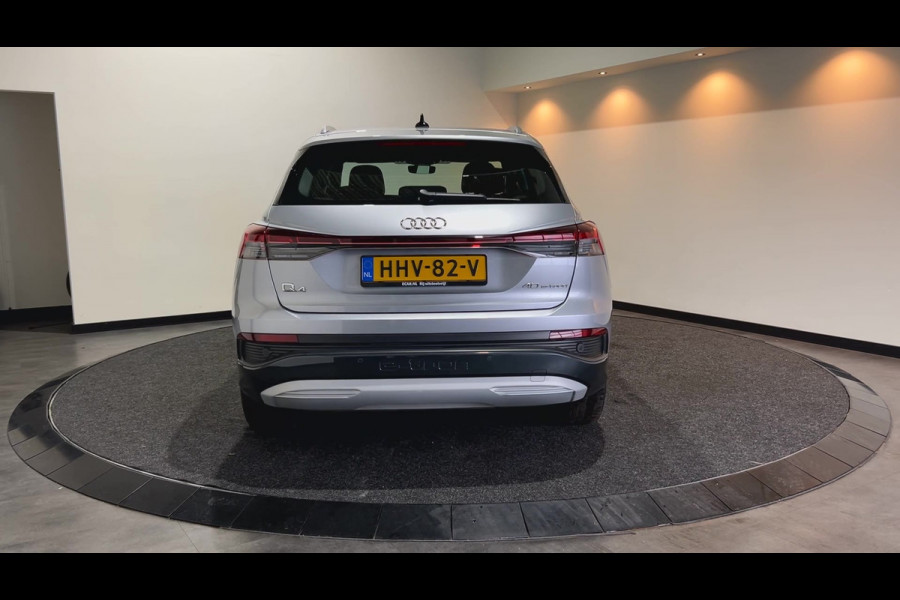 Audi Q4 e-tron 40 Launch edition 77 kWh | parkeer sensoren | schuifbaar dak |