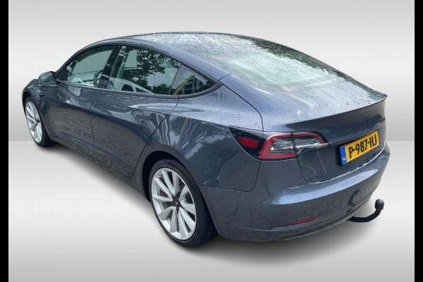 Tesla Model 3 Long Range AWD 75 kWh / Trekhaak / Autopilot / Panoramadak / Camera / Premium Audio / 19'' / Leder / Stoel+Stuurverwarming / ACC