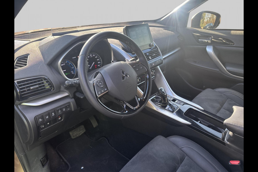 Mitsubishi Eclipse Cross 2.4 PHEV Special Edition | Heads-up display | TomTom icm Apple Carplay | trekhaak | All-seasons Fabrieksgarantie tot 2030!