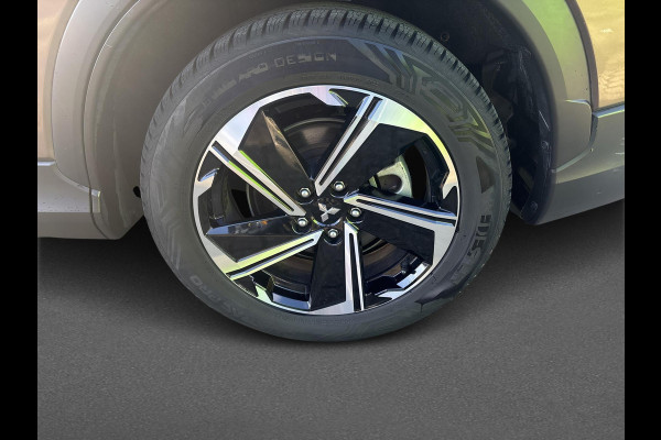 Mitsubishi Eclipse Cross 2.4 PHEV Special Edition | Heads-up display | TomTom icm Apple Carplay | trekhaak | All-seasons Fabrieksgarantie tot 2030!