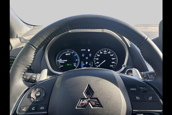 Mitsubishi Eclipse Cross 2.4 PHEV Special Edition | Heads-up display | TomTom icm Apple Carplay | trekhaak | All-seasons Fabrieksgarantie tot 2030!