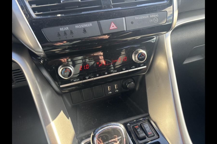 Mitsubishi Eclipse Cross 2.4 PHEV Special Edition | Heads-up display | TomTom icm Apple Carplay | trekhaak | All-seasons Fabrieksgarantie tot 2030!