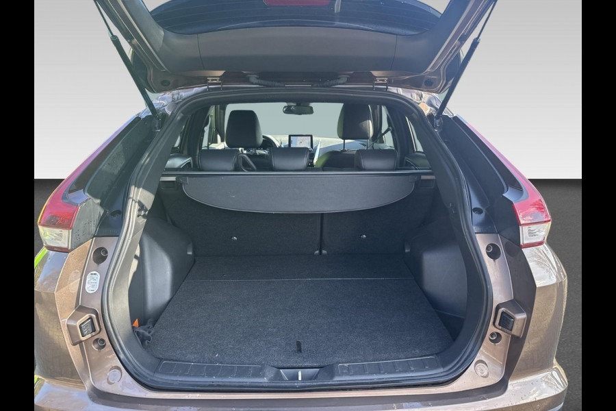 Mitsubishi Eclipse Cross 2.4 PHEV Special Edition | Heads-up display | TomTom icm Apple Carplay | trekhaak | All-seasons Fabrieksgarantie tot 2030!