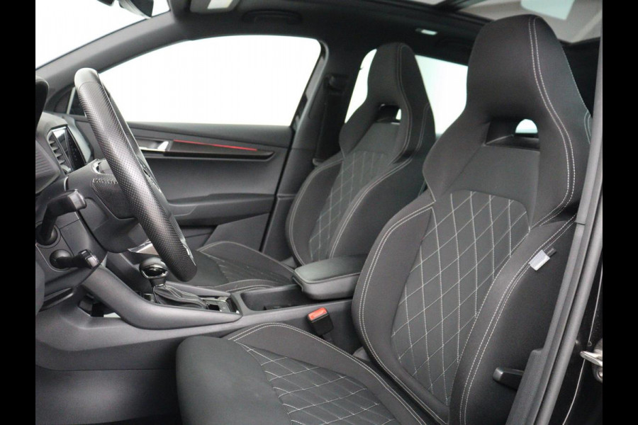 Škoda Karoq 1.5 TSI Sportline | Panoramadak | Stoelverwarming | Virtual Cockpit | Adaptive cruise | Canton Audio | Camera | File Assistent | Keyless | Side Assist | Full LED | Navigatie